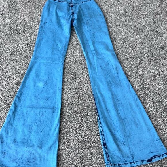 BDG Urban Outfitters Ruched Dipped V Flare Low Jeans Side Zip Women’s Size 26 - Picture 11 of 13